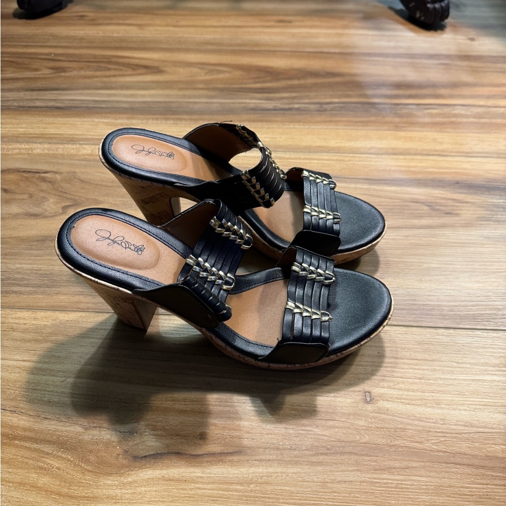 Stylish Black Color With gold accents Jacqueline Smith brand Sandals